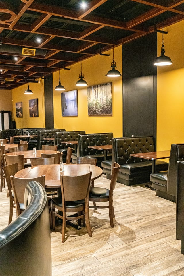 Restaurant Lounge